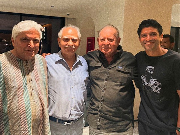 Farhan Akhtar drops pic with Salim-Javed, Ramesh Sippy