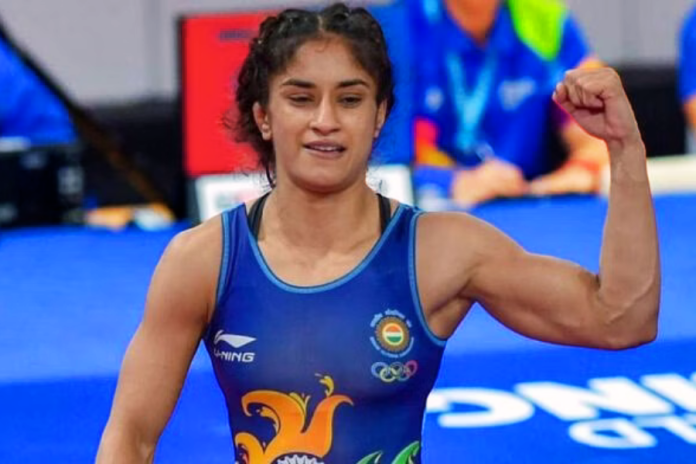 Paris Olympics: Vinesh Phogat ने बड़ी जीत हासिल कर महिलाओं की 50 किलोग्राम फ्रीस्टाइल क्वार्टर फाइनल में जगह बनाई