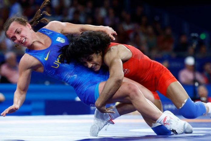 Paris Olympics: Oksana Livac को हराकर Vinesh Phogat पहुंची सेमीफाइनल में