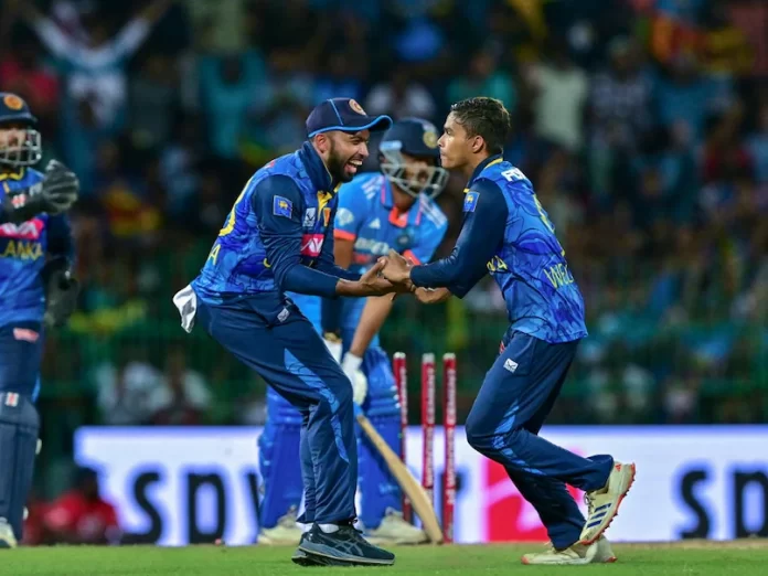 Wellalage, Fernando lead Sri Lanka to first ODI series win over India in 27 years