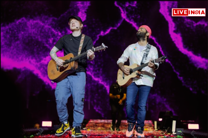 Arijit Singh ने लंदन में Ed Sheeran के साथ परफॉर्म किया, देखें उस पल की ख़ास तस्वीरें